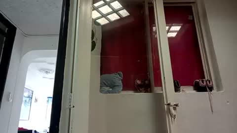   ---   online show from January 31, 6:14 pm