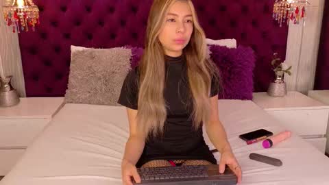 Valey  online show from February 7, 1:15 pm