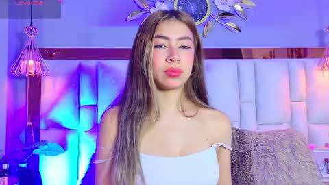 Snapshot of valeygomez chatting on July 1, 3:01 pm Valey online show from July 1, 3:01 pm