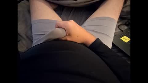 Snapshot of valhal2020 chatting on November 21, 7:56 pm Valhal online show from November 21, 7:56 pm