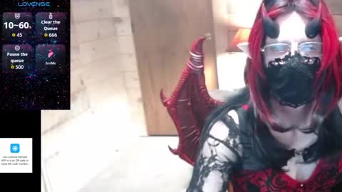 Snapshot of valhanna_ chatting on November 5, 6:13 am Valhanna online show from November 5, 6:13 am