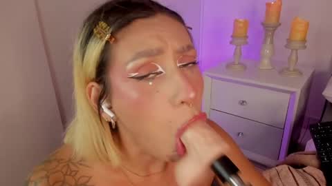 valka_doll online show from May 19, 8:04 pm