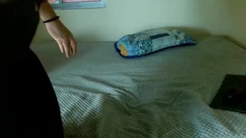 Snapshot of valkahot20 chatting on February 23, 12:57 pm VALKA online show from February 23, 12:57 pm