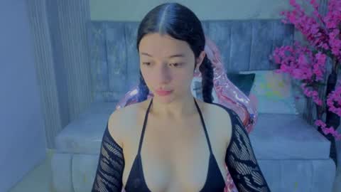 Valkiria  online show from June 10, 1:10 pm