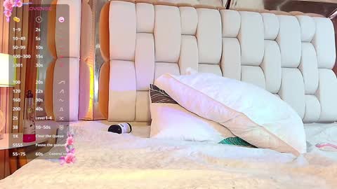 Valkiria moore  online show from February 2, 10:49 pm