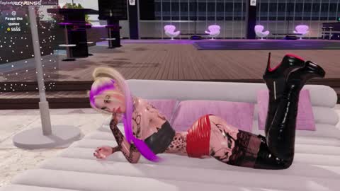 Snapshot of valkiriart chatting on February 8, 12:28 am valkiriart online show from February 8, 12:28 am