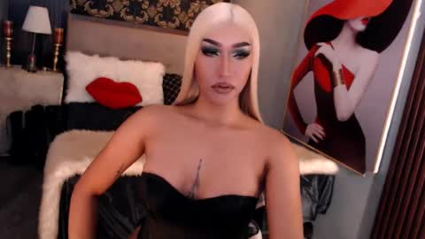 Snapshot of valkyriemajesty chatting on June 28, 9:26 am valkyriemajesty online show from June 28, 9:26 am