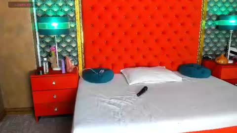 Snapshot of valleriejonnes chatting on June 11, 8:45 am Valerie Val V online show from June 11, 8:45 am