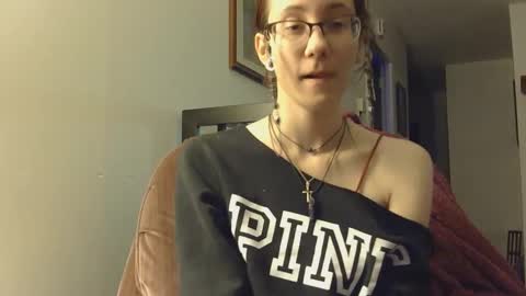 Snapshot of valleriestarr chatting on January 6, 4:15 am Vallerie Starr online show from January 6, 4:15 am