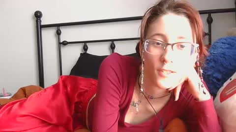Snapshot of valleriestarr chatting on February 12, 6:19 pm Vallerie Starr online show from February 12, 6:19 pm