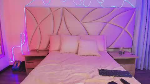 Vallery online show from June 17, 11:49 pm