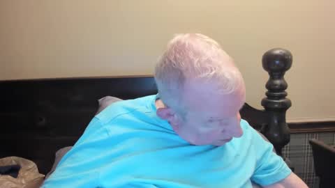 Snapshot of valleylaker chatting on December 19, 11:29 am valleylaker online show from December 19, 11:29 am