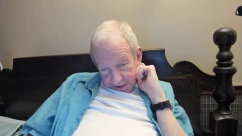 Snapshot of valleylaker chatting on October 27, 11:25 am valleylaker online show from October 27, 11:25 am