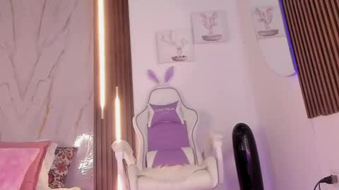 Snapshot of valloletsamar chatting on September 12, 11:21 am Vallolet Peach  online show from September 12, 11:21 am