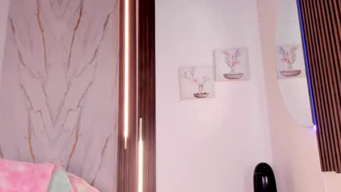 Vallolet Peach  online show from February 6, 12:08 pm