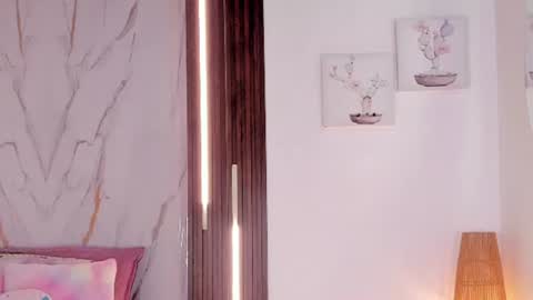 Vallolet Peach  online show from June 21, 12:19 pm