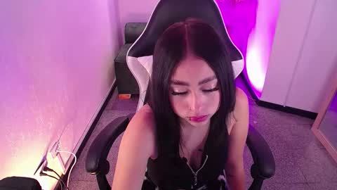 vallolett__ online show from March 3, 10:37 pm