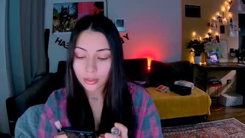 Snapshot of valorant_girl chatting on November 16, 2:33 pm Little Devil online show from November 16, 2:33 pm