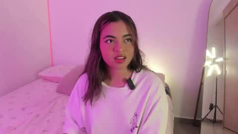 valy_shyness online show from October 12, 12:31 am