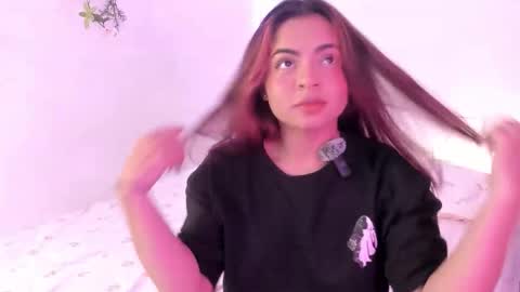 valy_shyness online show from November 18, 1:55 am