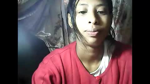 valysexyhot online show from May 18, 4:40 am