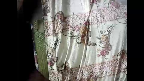 valysexyhot online show from May 26, 5:58 am