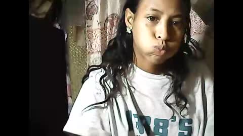 valysexyhot online show from May 28, 6:32 am