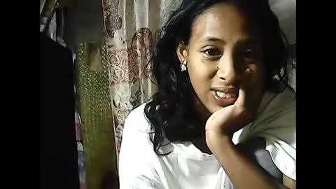 valysexyhot online show from May 31, 4:42 am