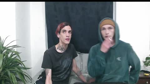 Snapshot of vamp_noah chatting on December 27, 3:42 am Vamp Noah and Dan online show from December 27, 3:42 am