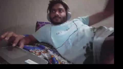 Snapshot of vampire_7 chatting on October 29, 9:55 am Robin online show from October 29, 9:55 am