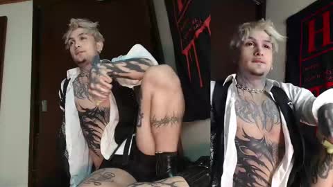 Snapshot of vampiredavyd chatting on February 20, 1:36 am david guzman i model independenthelp me with a thumbs up online show from February 20, 1:36 am