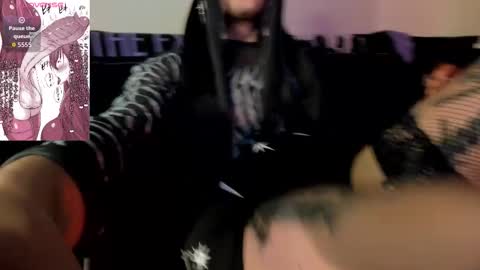 david guzman i model independenthelp me with a thumbs up online show from March 20, 3:55 am