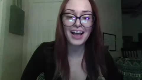 Snapshot of vampirepuppy chatting on December 22, 5:37 am vampirepuppy online show from December 22, 5:37 am