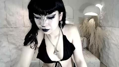 vampkitty_r online show from February 9, 1:04 pm