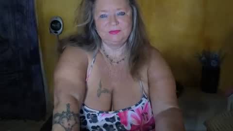 vampwoman online show from July 28, 6:42 am