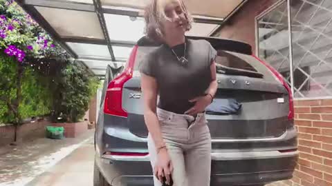 vanessa online show from June 26, 4:22 pm