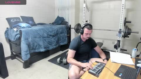 Snapshot of vandal2021 chatting on January 13, 1:02 am Vandal2021 online show from January 13, 1:02 am