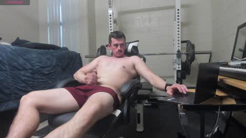 Snapshot of vandal2021 chatting on February 6, 1:05 am Vandal2021 online show from February 6, 1:05 am