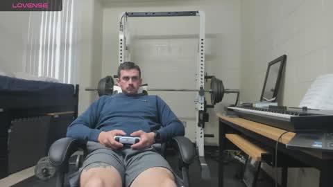 Snapshot of vandal2021 chatting on February 8, 10:19 pm Vandal2021 online show from February 8, 10:19 pm