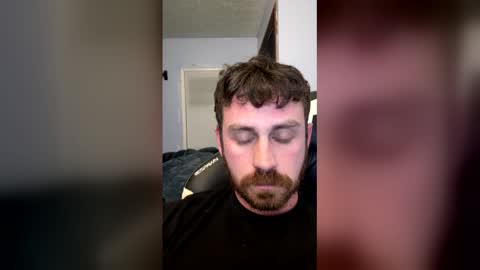 Snapshot of vandal2021 chatting on December 22, 4:53 am Vandal2021 online show from December 22, 4:53 am