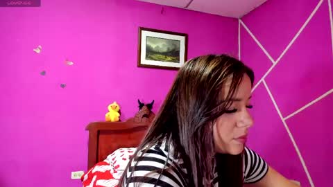 Snapshot of vane_fox chatting on June 3, 12:46 am Yoselin Follow me on my ig yoselinelenab online show from June 3, 12:46 am