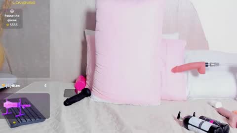 Snapshot of vane_lips chatting on October 29, 10:55 pm V A N E online show from October 29, 10:55 pm