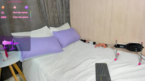 Snapshot of vane_lips chatting on November 8, 3:07 am V A N E online show from November 8, 3:07 am