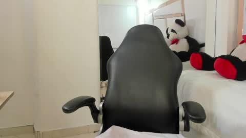 Vanel Lope online show from May 15, 10:50 pm