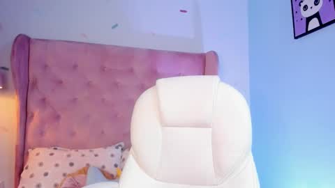 Snapshot of vanelope_evans_ chatting on November 11, 1:00 pm vanelope_evans_ online show from November 11, 1:00 pm