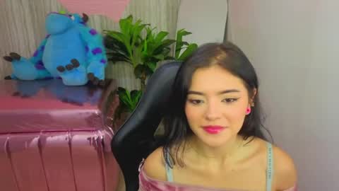 Vaneloppe  online show from June 2, 8:22 pm