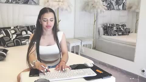 Vanessa online show from June 19, 1:32 am
