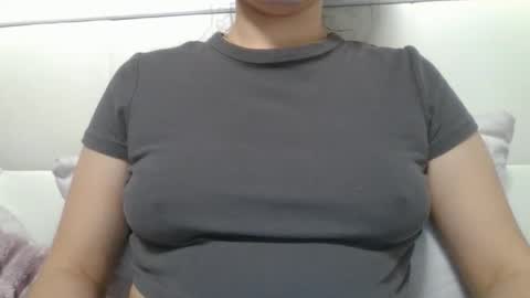 Snapshot of vanesajewel chatting on October 28, 5:37 pm VanesaJewel online show from October 28, 5:37 pm