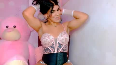 vanessa online show from December 5, 5:37 am