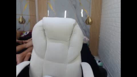 vanessa online show from June 10, 7:02 pm